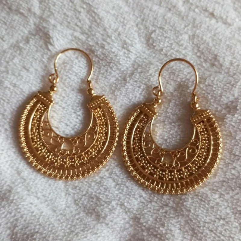 Vintage-Ohrringe im böhmischen Stil mit hohlem Blumenmuster für Frauen, kreatives Design, modische Ohrringe, Party-Schmuck, Geschenke