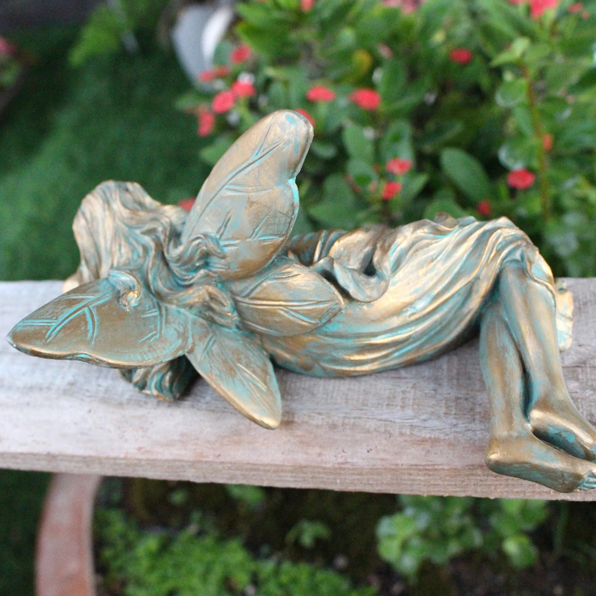 Sleeping Beauty Fairy Flower Figurine, Suitable for Outdoor Garden, Courtyard Lawn Corridor Decoration, Applicable for Spring Ga