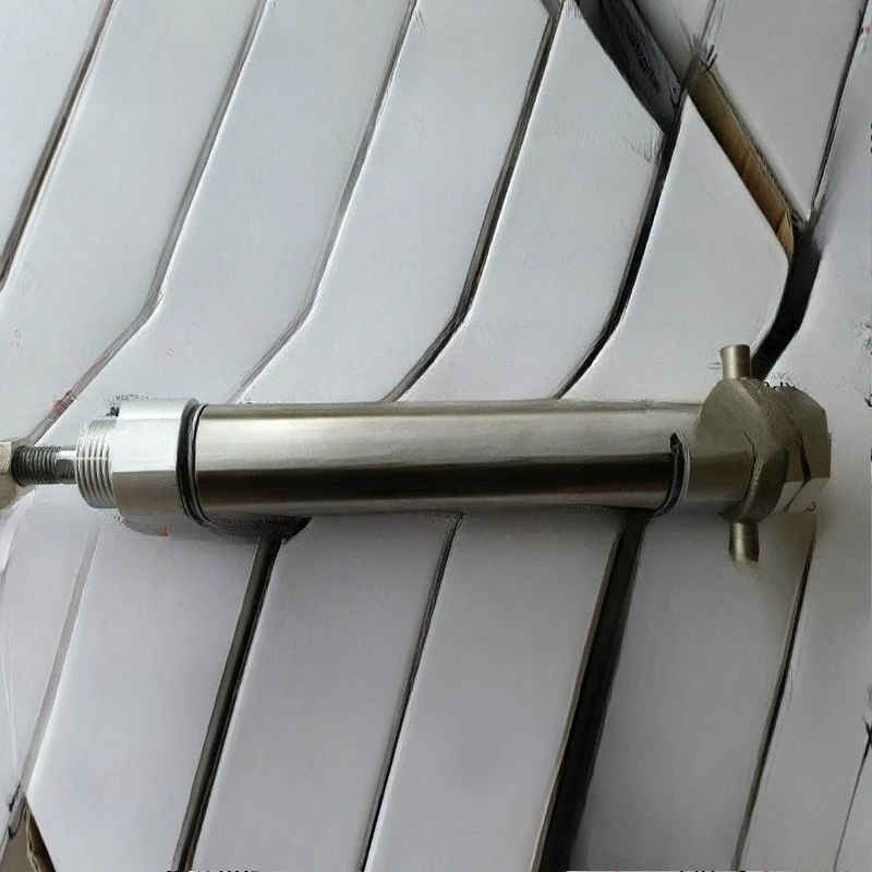 Cylinder Longma accessories QCM2T-40 * 125 pneumatic supercharged mini cylinder, durable and safe material view 3