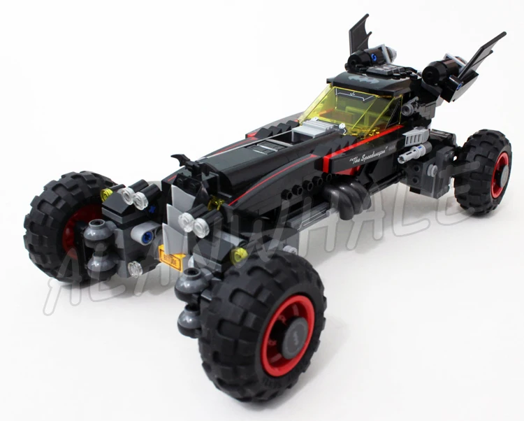 610pcs Super Fighter Vehicle The Batmobile Race Monster Twins truck mode Gotham 10634 Building Blocks Boy Compatible With Model