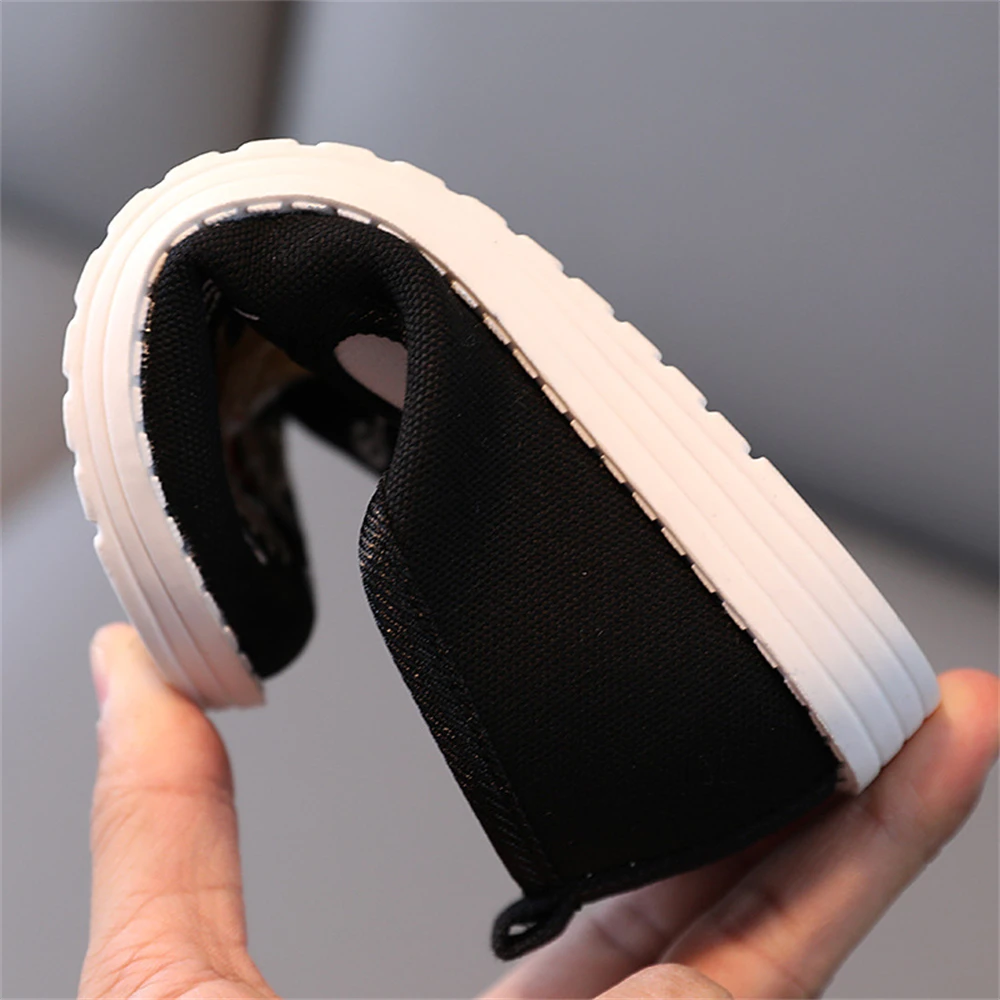 어린이 복고풍 통기성 Hanfu 고대 의상 천 신발 소년의 중국 민족 스타일 드래곤 자수 미끄럼 방지 댄스 플랫