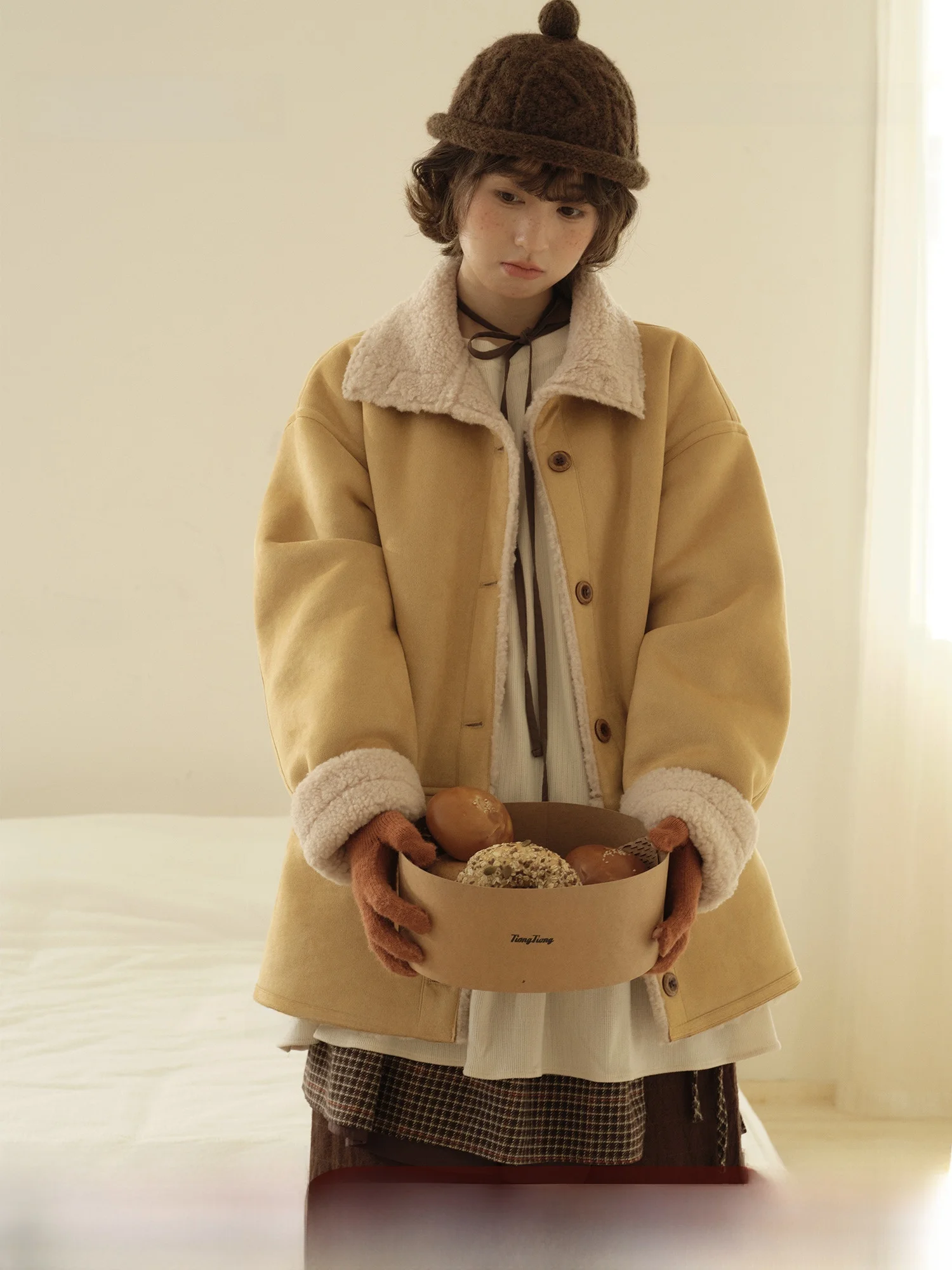 

Замшевая куртка в стиле ретро, женская свободная одежда, осенне-зимняя верхняя одежда, меховая кожа, утягивающая верхняя одежда на пуговицах, длинная одежда...