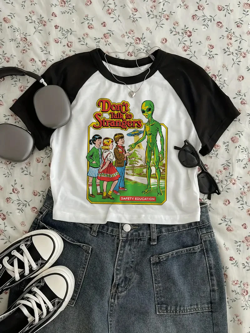 Comic Don’T Talk To Strangers Print Cropped T-shirt Women'S Graphic Crop Top T-Shirt Y2K Short Sleeve Casual Summer Top Tee