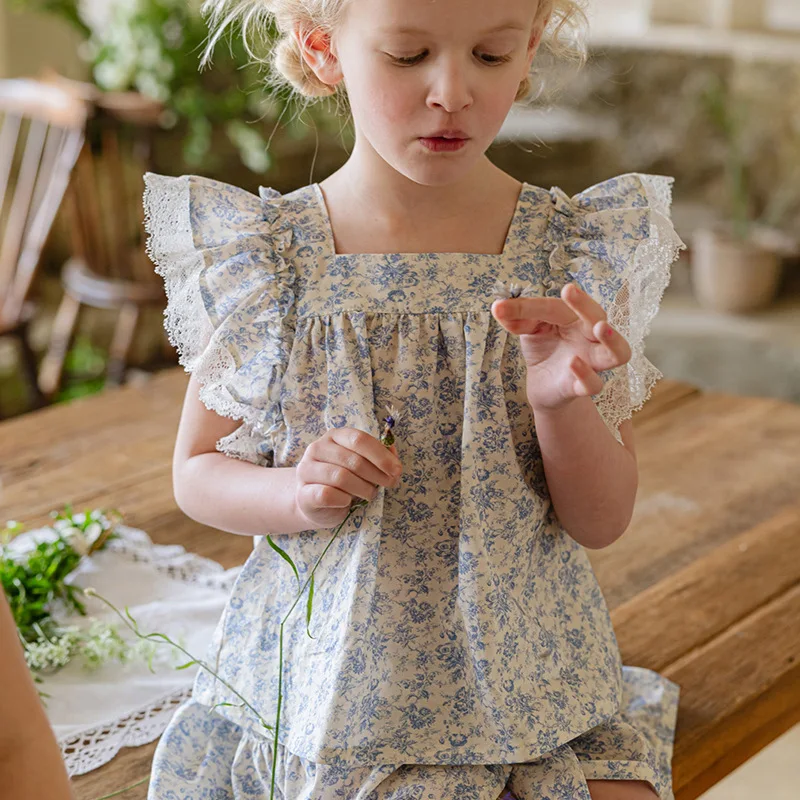 

Girl Blouses Print Short Sleeved Shirts Small And Medium Sized Childrens Clothes Summer Dresses Children Sports Tops