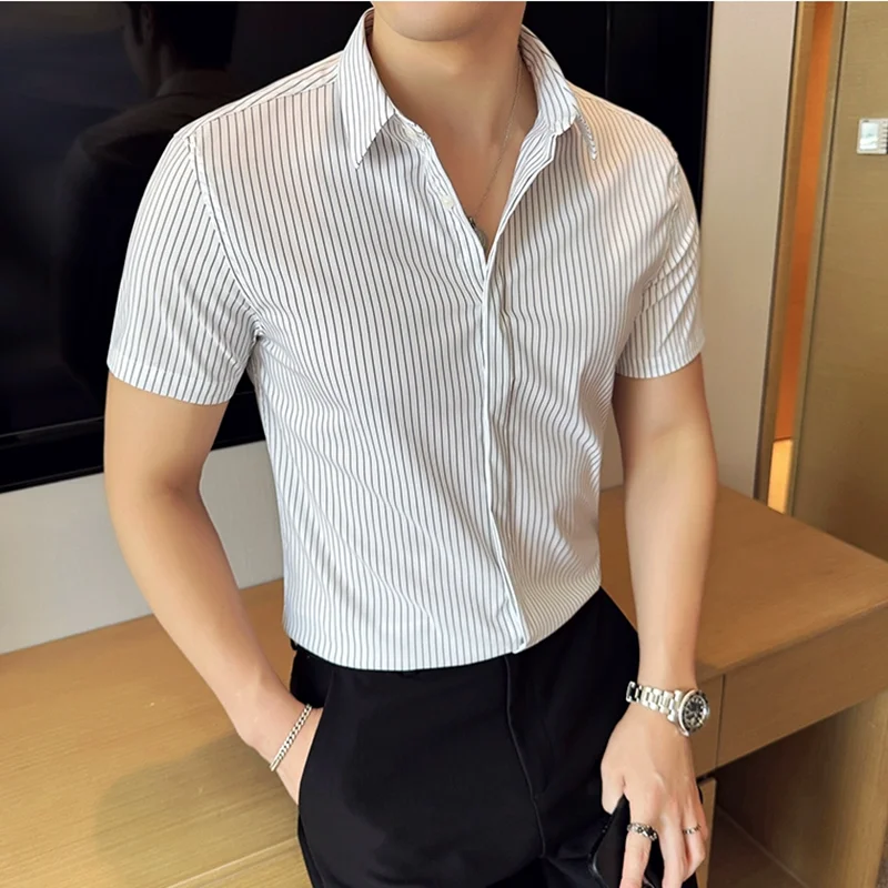 2024 Summer Fashion Vertical Striped Shirts Luxury Men\'s Hidden Button Short Sleeved Slim Fit Casual Business Shirt Men Clothing