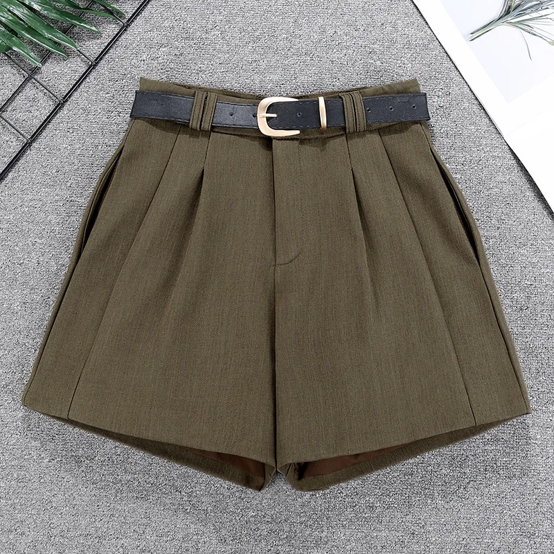 Spring and Summer Casual High Waist Slim Fit Look Wearing Loose Wide Leg Pants with Waistband Shorts for Women