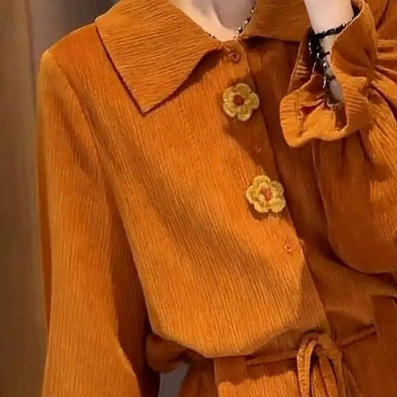 

Весна 2026: Новая женская модная рубашка в стиле ретро с оранжевыми рукавами-фонариками, свободный крой, элегантный топ для повседневной носки.