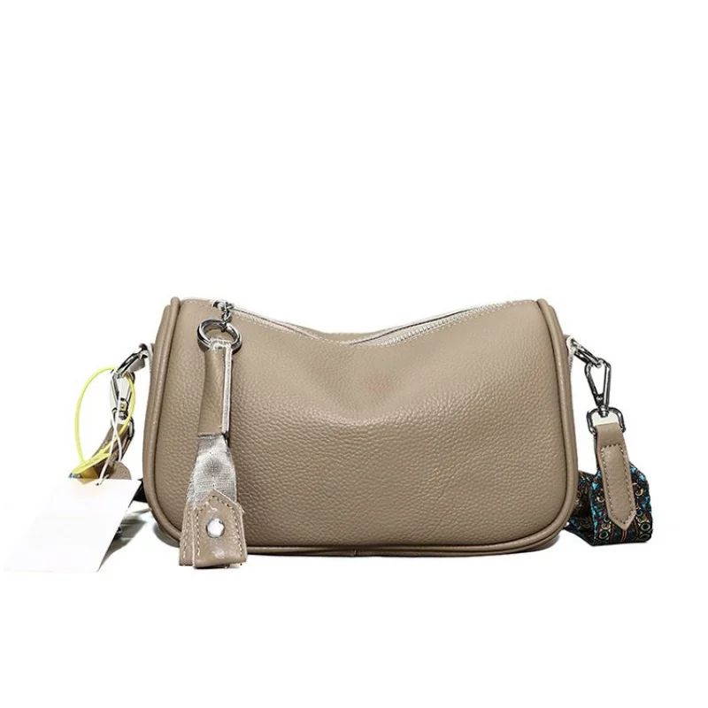 

Trendy Design with Letter Logo on Elegant Crossbody Handbag for Women Best Superstar Show Large Capacity Bag