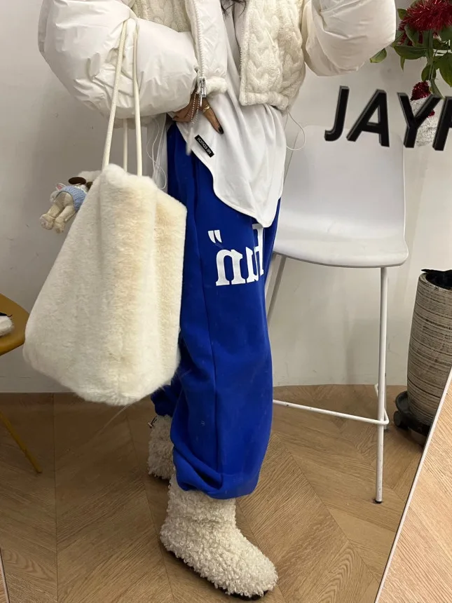 Korean Style Letter Embellished Elastic Waist Fleece Lined Pants Sweatpants Comfortable Cotton Sweatshirt Pants for Women