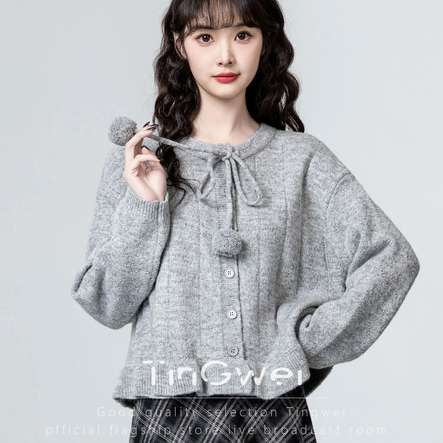 

Японский серый свитер-кардиган с круглым вырезом для женщин, весна-осень 2026, новый дизайн, с рюшами и шнуровкой, вязаный, укороченный топ