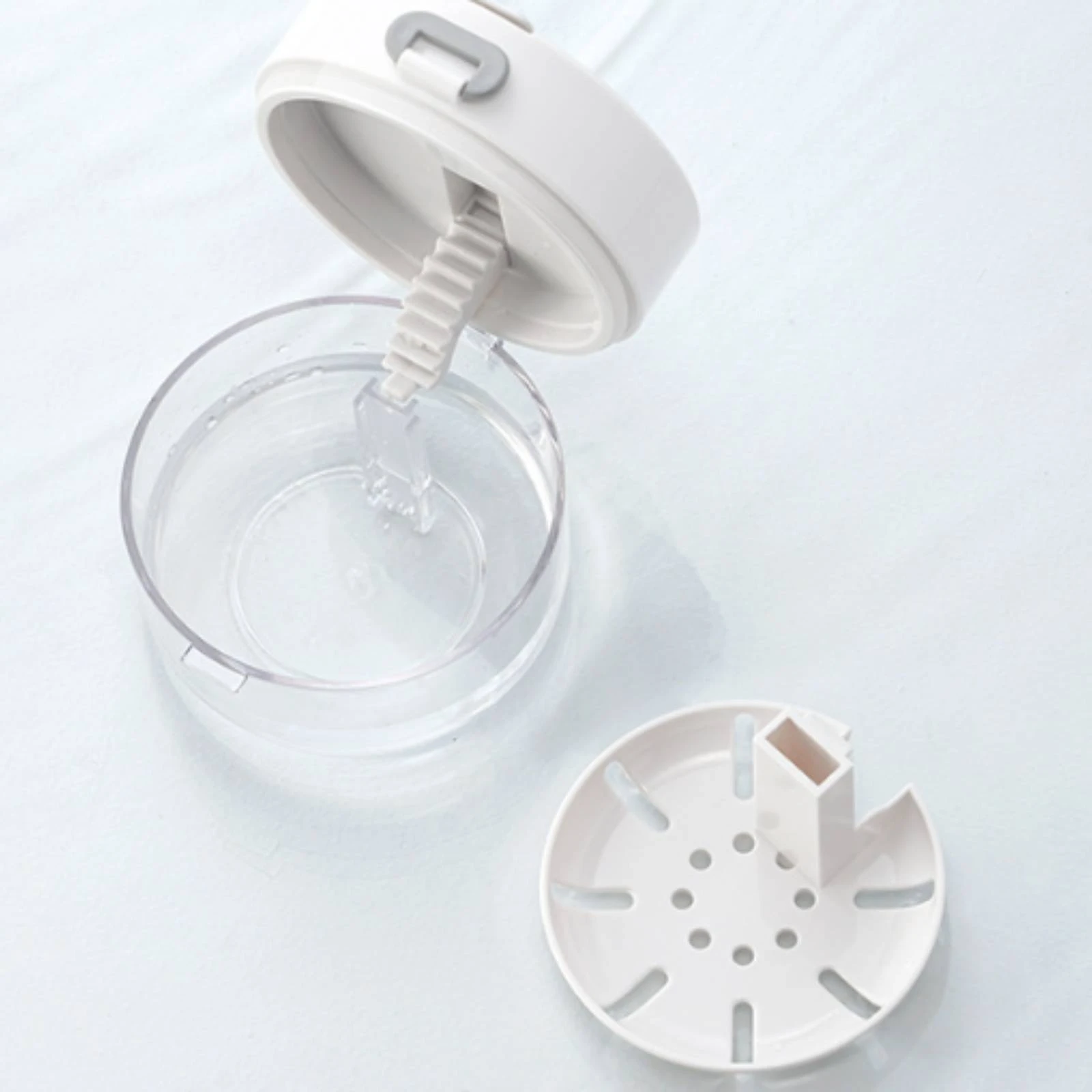Oral Retainer Case with Mirror Retainer Cleaning Case Item Snap Latch Lid Included