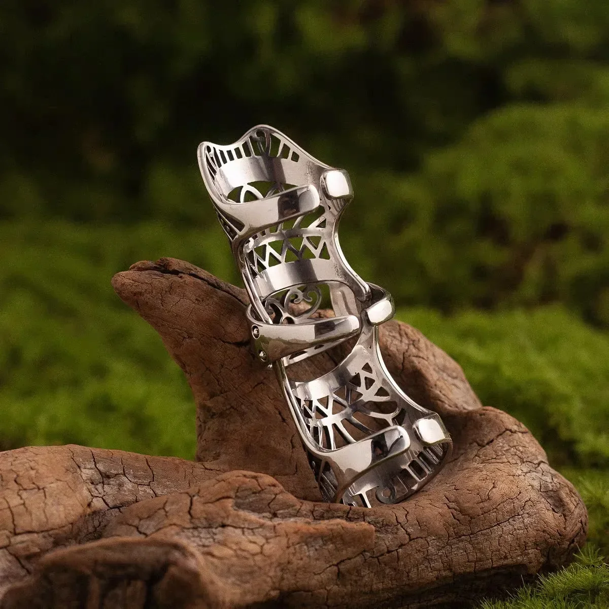 2026 Night Works Guardian of Valkyrie Norse Mythical Battle Armor Ring Stage Style Praising Trend Accessory for Performers