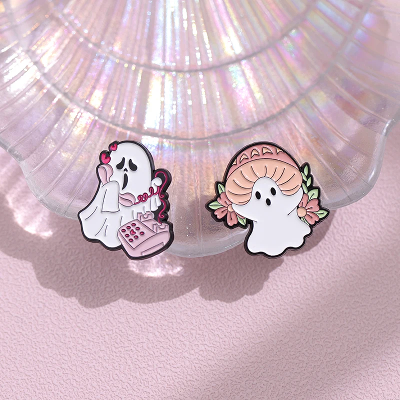 XEDZ Cartoon White Mushroom Ghost Enmel Brooch Halloween Skull Ghost Metal Badges Pumpkin Lapel Pins Jewelry Gifts For Friends