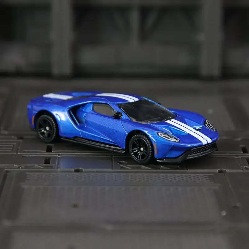 CCA 1:64 Ford GT2017 liga modelo de carro esportivo suspensão deslizante modelo de carro pequeno ornamento coleção presente detalhes ricos