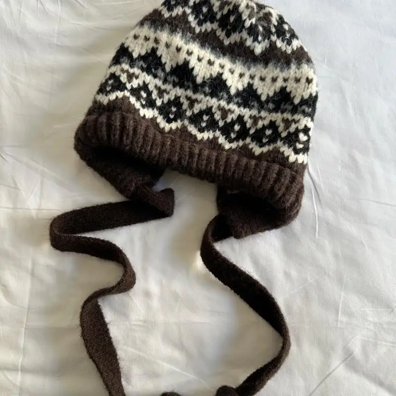 جديد فتاة الشتاء قبعة لطيف الطباعة تنوعا موضة حسن المظهر الدفء الحياكة الصوف متماسكة قبعة امرأة غطاء الأذن بالجملة
