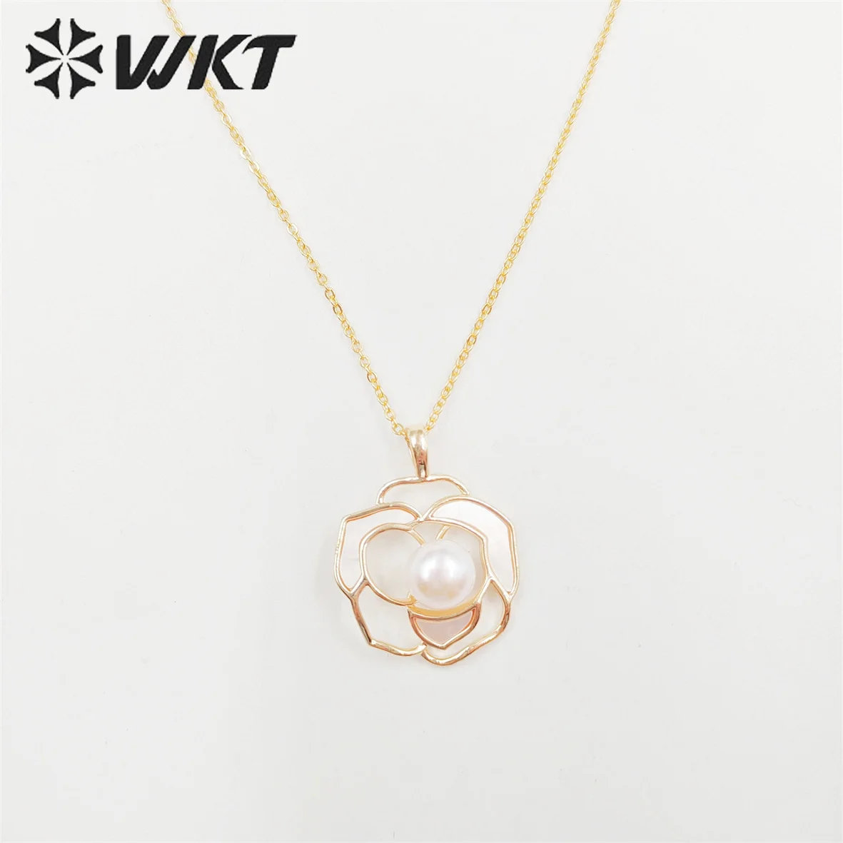 WT-JN215  WKT 2025 Classic Mop & Pearl Beautiful Flower Shape Necklace Wedding Exquisite  Jewelry Trend New Sale