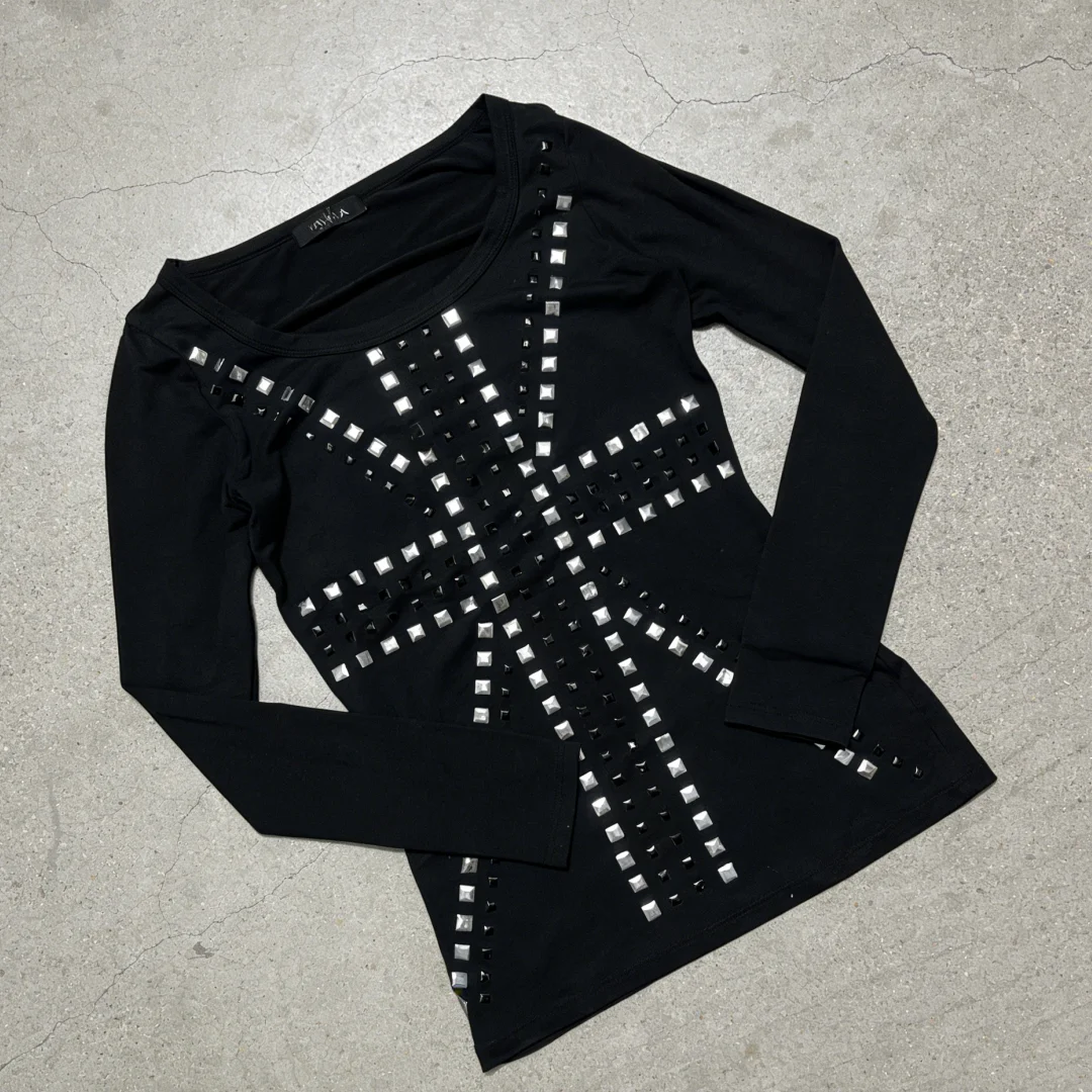 Black Long Sleeve Top Women 2026 Silver Square Studded Cross Detail Round Neck Slim Fit Y2K Aesthetic Alternative Fashion Top