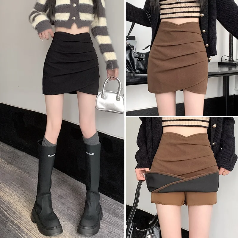 

Pleated woolen short skirt for women in autumn and winter 2023, new irregular high waisted and buttocks wrapped A-line skirt