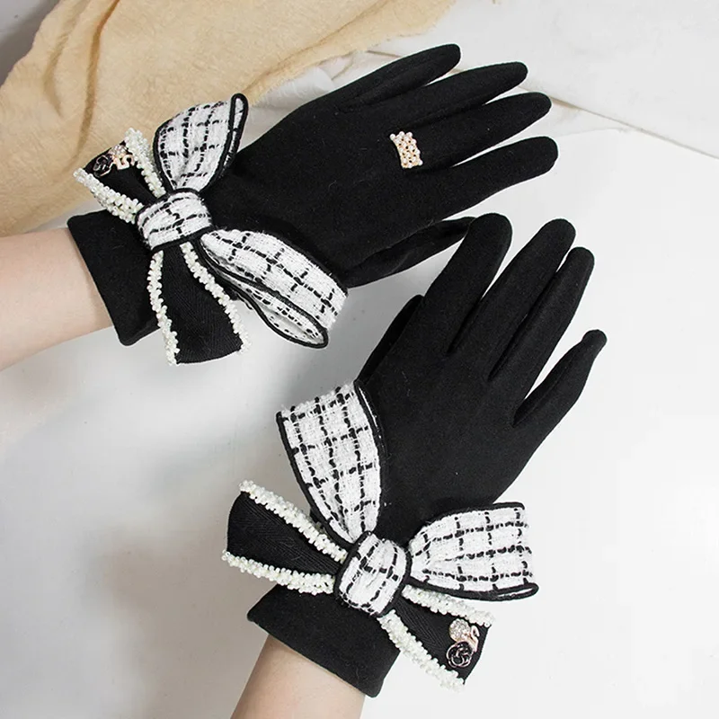 Big Bowknot Gloves for Women Winter Autumn Elegant Black White Gloves Thick Plush Lining Touch Screen Female Gift