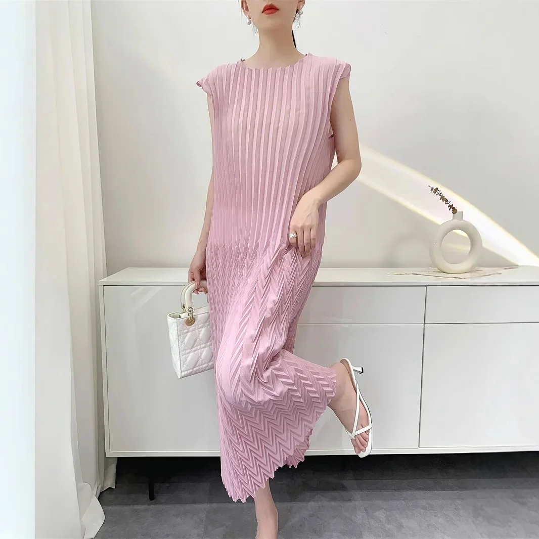 

Miyake Handmade Pleated Dress for Women 2025 New Solid Color Round Neck Small Sleeve Loose Large Size Elegant Midi Pleated Skirt