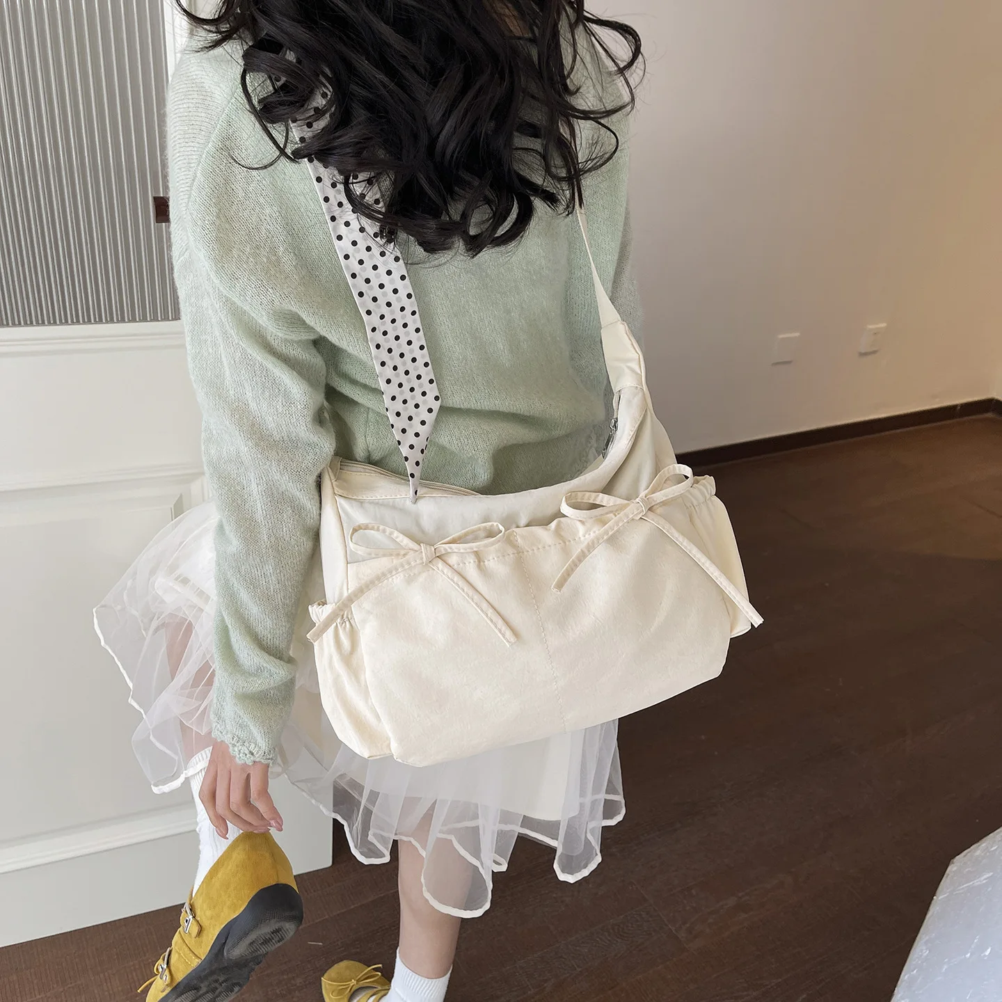 bolsa-de-ombro-feminina-de-grande-capacidade-leve-com-laco-e-pregas-bolsas-transversais-multiplas-para-viagem-e-deslocamento