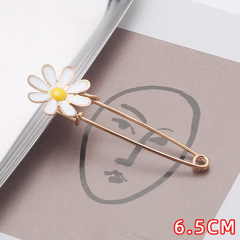 Trend 6.8CM Big White Daisy Clothing Brooches for Women Lapel Safety Sweater Coat Dress Pins Badge Buckle Accessories Girl Gift