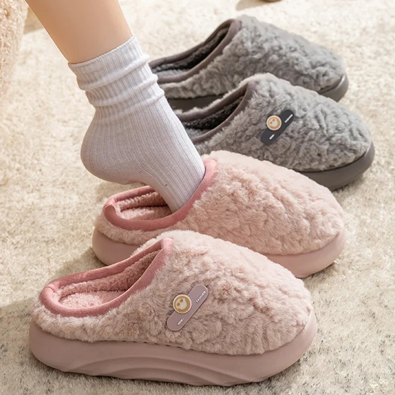 

2025 домашние пушистые тапочки на платформе, женские удобные нескользящие теплые домашние шлепанцы на толстой подошве, женские парные хлопковые тапочки с мягкой подошвой