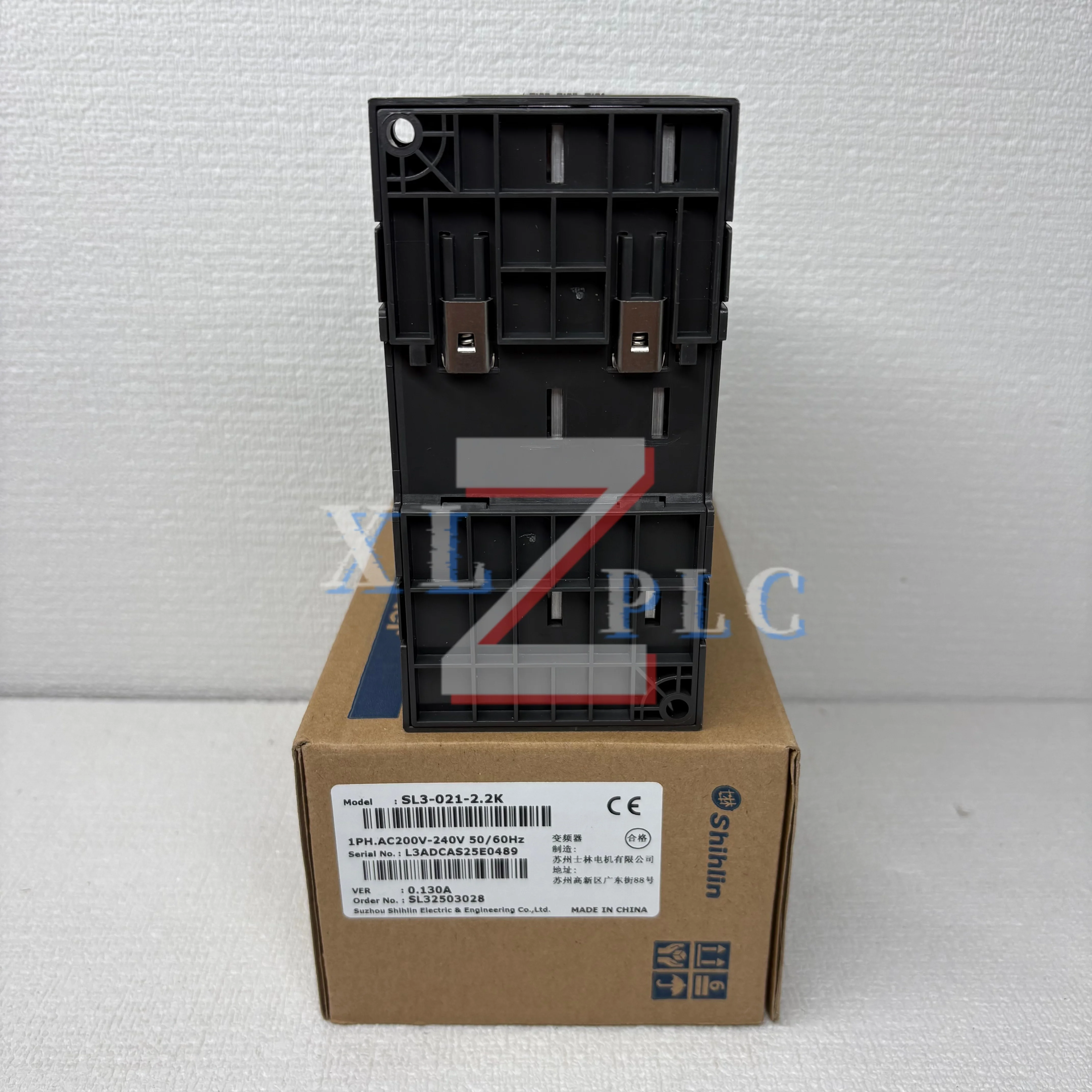 

Преобразователь частоты SL3-021-2.2K, совершенно новый