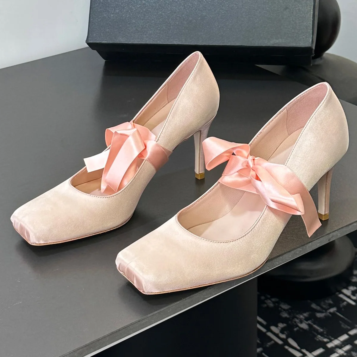 

2026 Women's Satin Square-Toe Stiletto Heels, Bowknot Mary Jane Pumps, Retro Elegant Chic Wedding & Evening Shoes YYT25110430