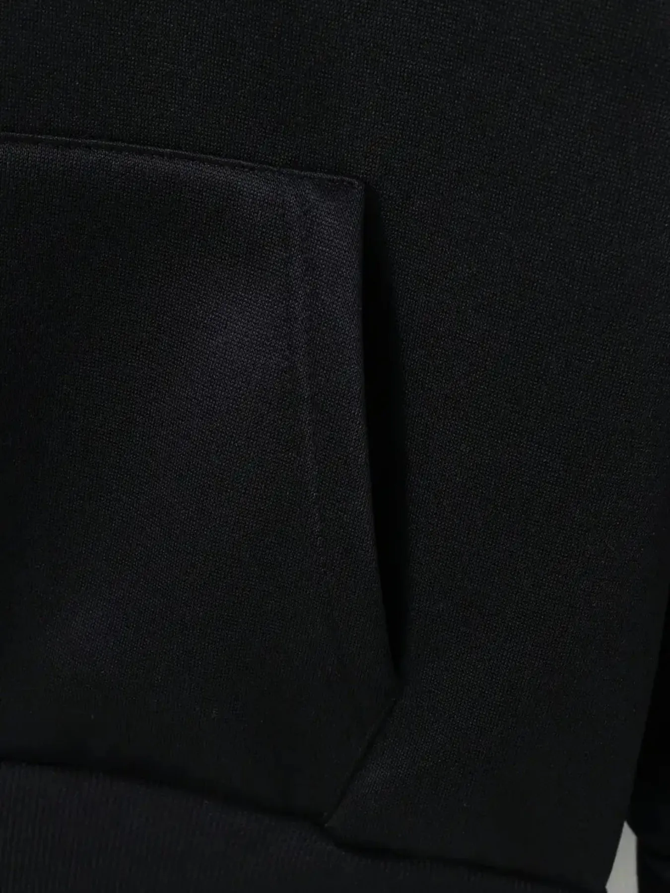 سويت شيرت بغطاء للرأس برسومات هيكل عظمي ناري من Misfits على طراز الشارع، بلوفر مريح مع تصميم جمجمة لهب نابض بالحياة