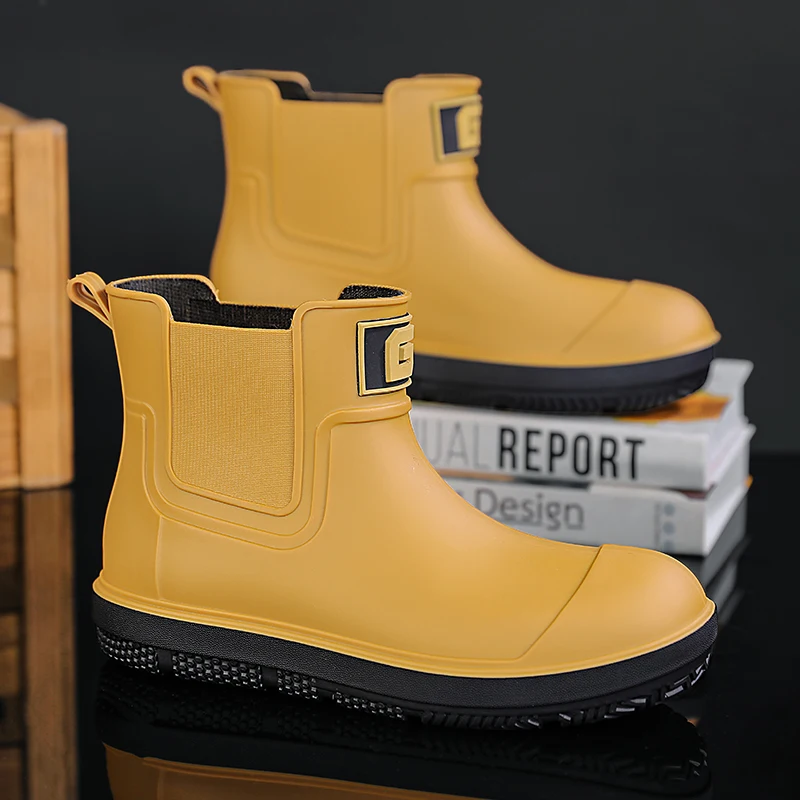 Stivali da pioggia antiscivolo da uomo a tubo corto Scarpe da acqua basse alla moda Stivali da pioggia modellati in un unico pezzo in PVC Scarpe impermeabili per lavori agricoli