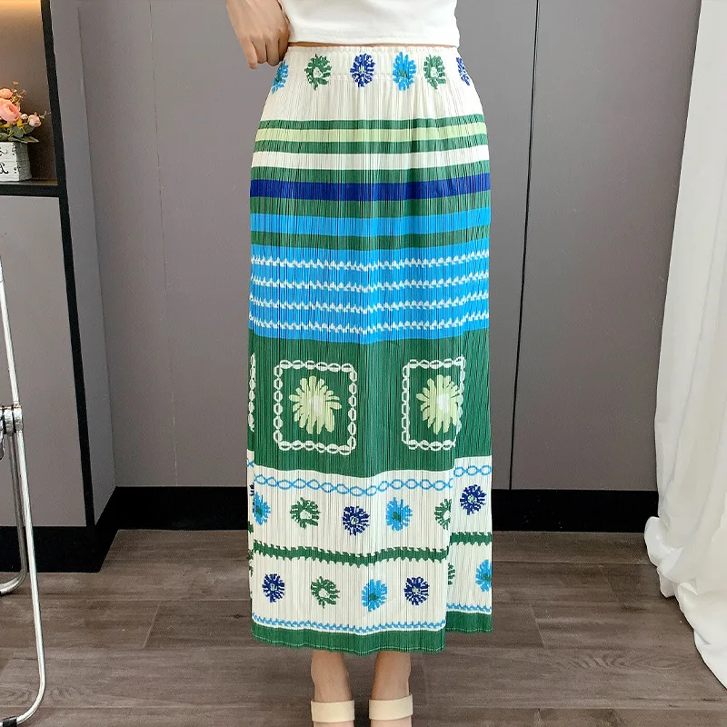 Miyake 2025 New Summer Folds Literary Retro Niche Design Sense Fashion Loose Elegant Folding Temperament Color Printed Skirt