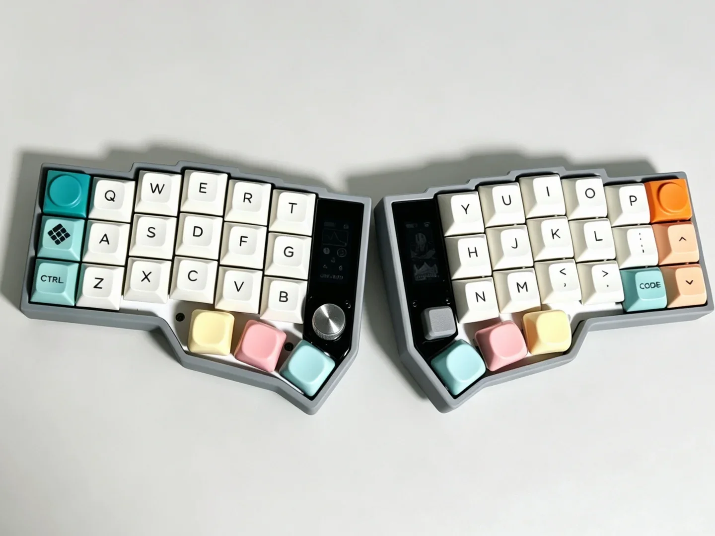 Teclado Mecânico Dividido CORNE Sem Fio Bluetooth Personalizado com Tela OLED, Joystick Ergonômico e RGB Niceview ZMK