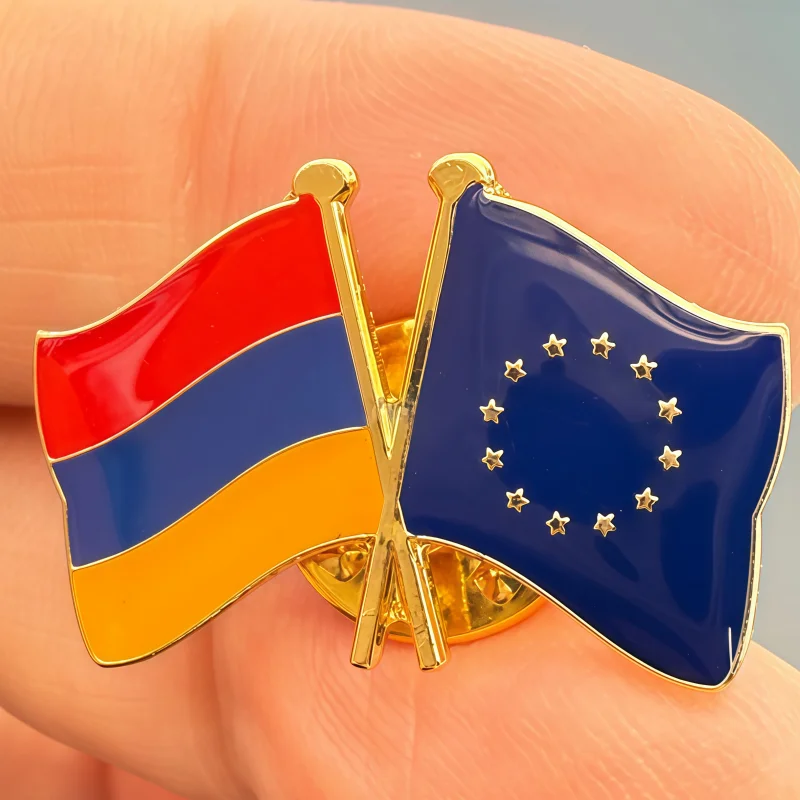 Armenia & European Flag Metal Soft Enamel Lapel Badge Pins Brooches