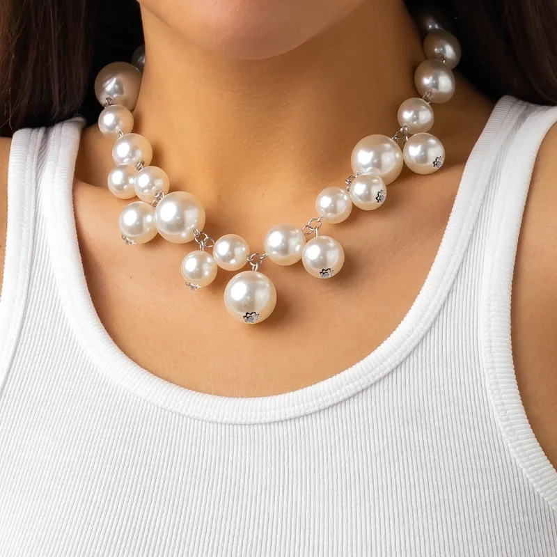 

White Exaggerated Large Beads Short Necklace Punk Style Temperament Imitation Pearl Women's Necklace 2025 New Fashion Jewellery