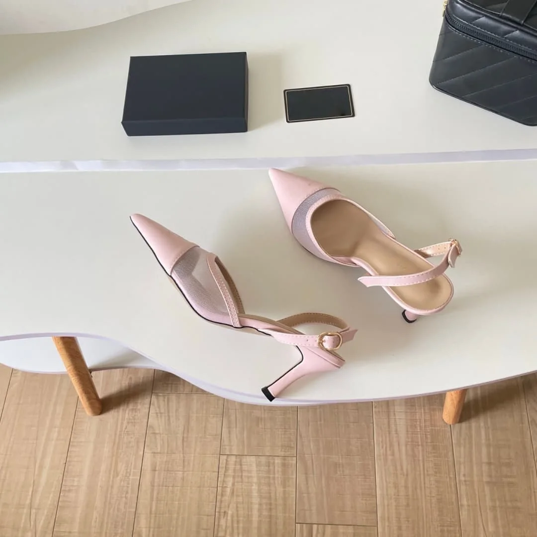 Nouvelles sandales à talons hauts en maille, modèle Printemps 2026, avec excellente respirabilité, talons très hauts et double couleur assortie.