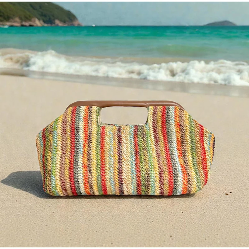 Handtasche mit Obergriff, Clutch aus gewebtem Stroh, Hobo-Tasche in Ahornblatt-Farbblock-Design, Damen-Sommermode-Abendtasche mit Farbkontrast – Detail 6