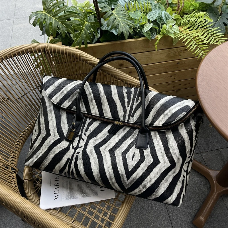 مصمم حقيبة يد فاخرة المرأة 2025 موضة جديدة زيبرا المشارب سعة كبيرة حقيبة سفر عالية الجودة الجدة حقيبة كتف أنيقة #2