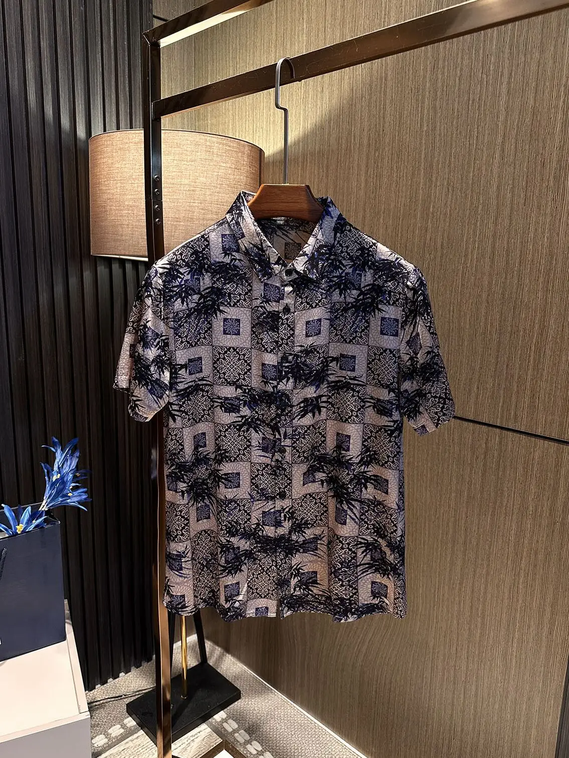 

Элитная шелковая рубашка с коротким рукавом для мужчин: модный цветочный принт, дышащая, легкая, летняя, приталенная модель