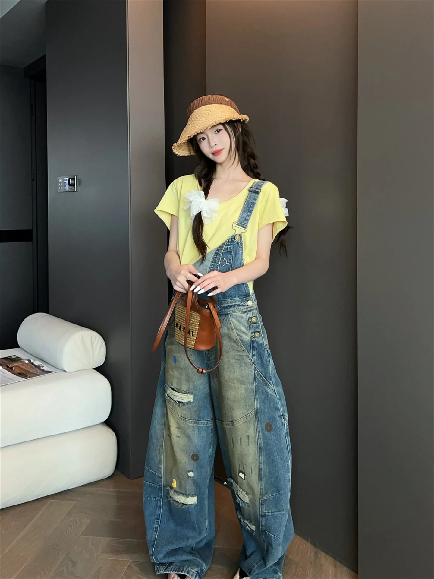 

Faionable Retro Denim Overalls Women's Spring 2026 Loose Wide Leg Pants Versatile High Waist Button Closure Denim Jeans