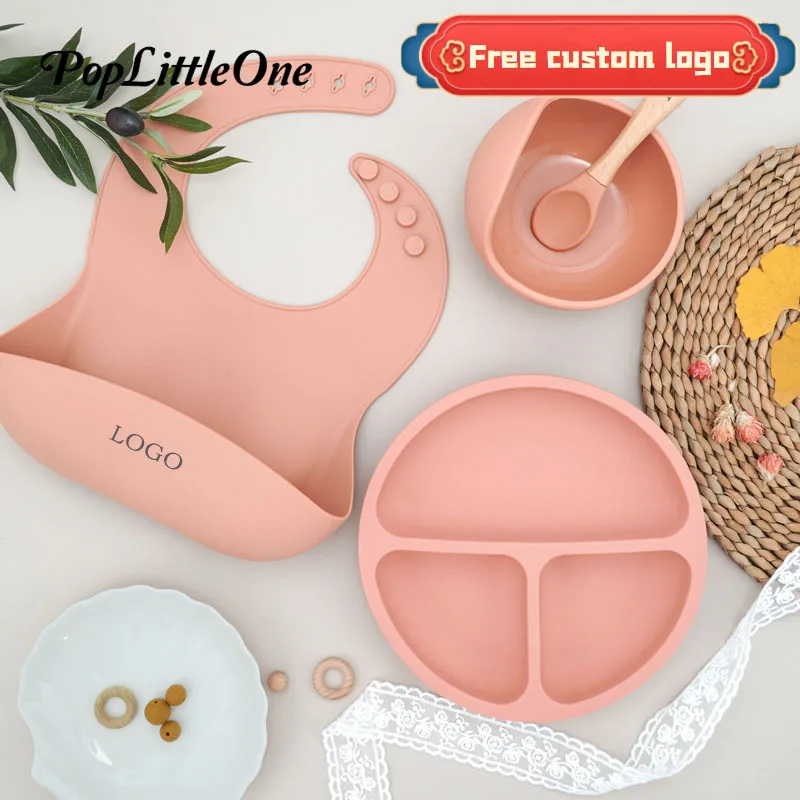 

Custom Logo Kids Cutlery Feeding Kit Soft Silicone Dinner Plate Suction Bowl Adjustable Bib 4PCS Baby Supplies Baby Shower Gift