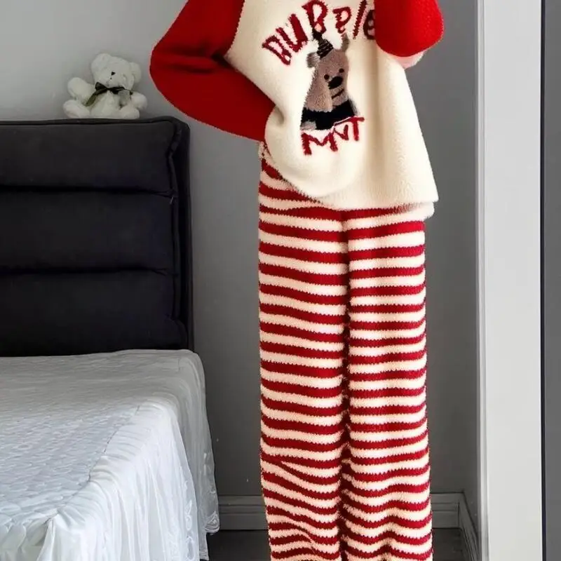 

Домашняя одежда с героями мультфильмов для девочек, новогодняя, осенне-зимняя милая пижама, сохраняющая тепло, ночная рубашка из кораллового флиса, женская пижамная одежда с ворсом