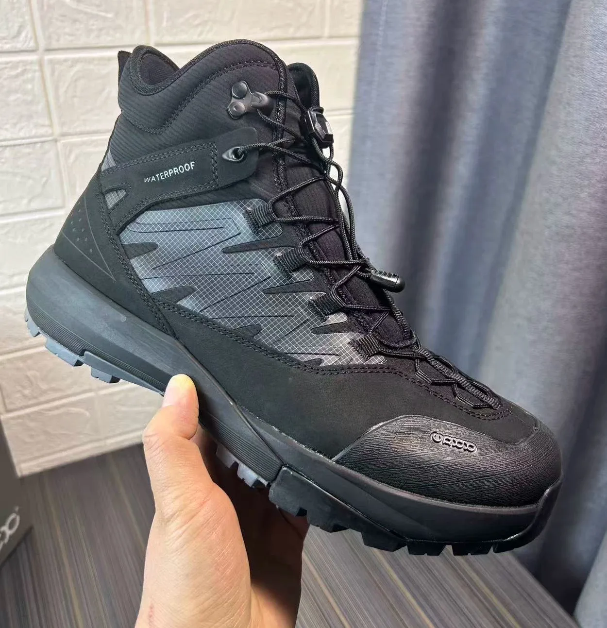 High Top Genuine Leather Athletic Shoes Men Trendy Luxury Original Toe Protective Anti Collision Sneakers Hiking Camping Loafers