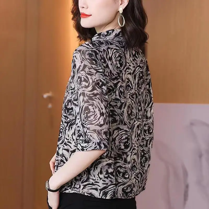 Office Lady Elegant Turn-down Collar Blouse Vintage Rose Printed Summer Casual Half Sleeve Women\'s Stylish Single-breasted Shirt