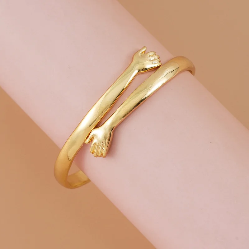 2025 New Hot Selling Personalized Alloy Bracelet Fashion Casual Women's Hand In Hand Exquisite Style Holiday Gifts