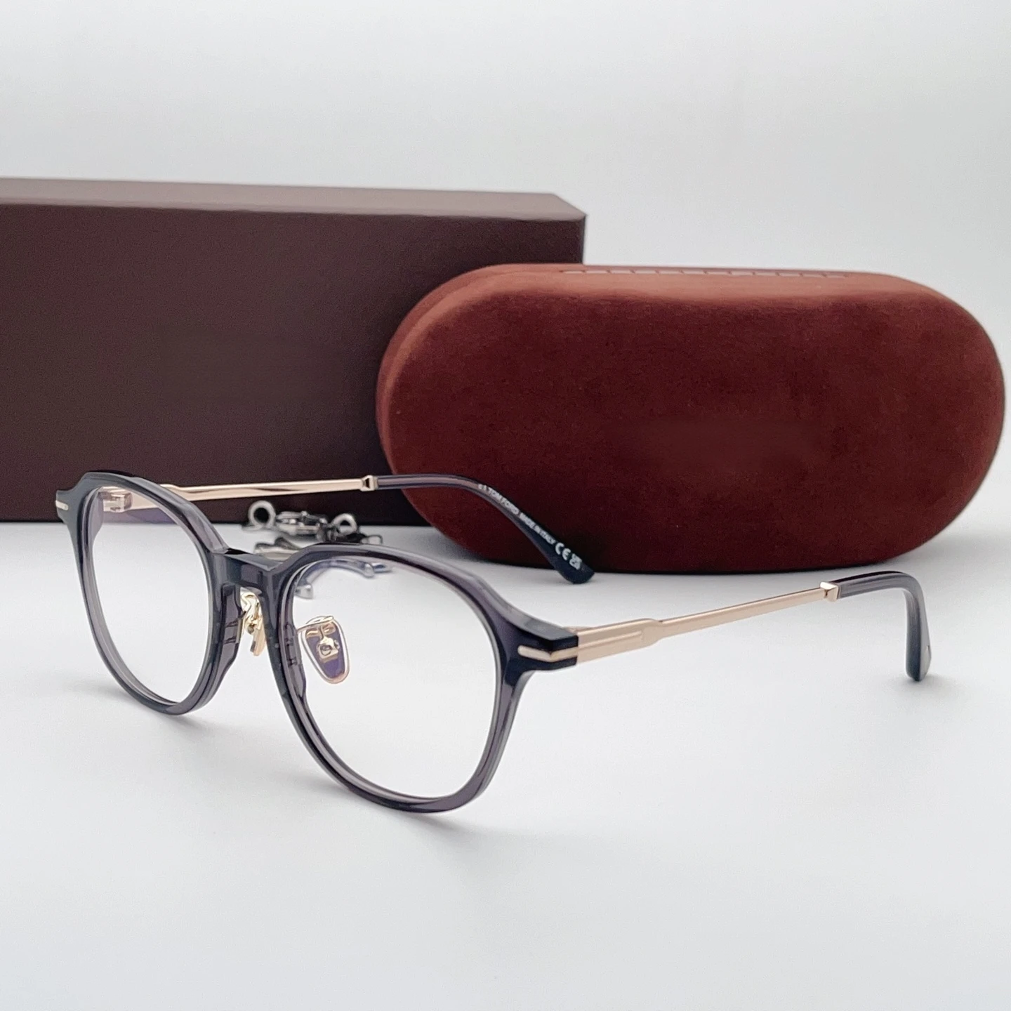 TF5927-D-B Eyeglasses Woman,Transparent Grey Polygon Frame,Gold Metal Temple,Metal Nose Pad,Retro Elegant Eyewear Elevate Style