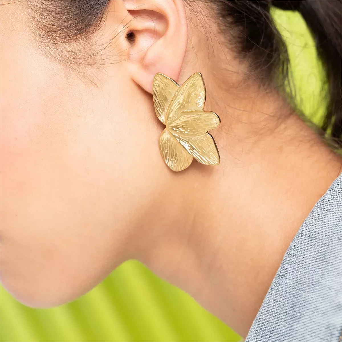 

Exaggerated Design Large flower stainless steel Ear Studs Ladies' 18K Gold-Plated Fashionable Daily Jewelry Earrings