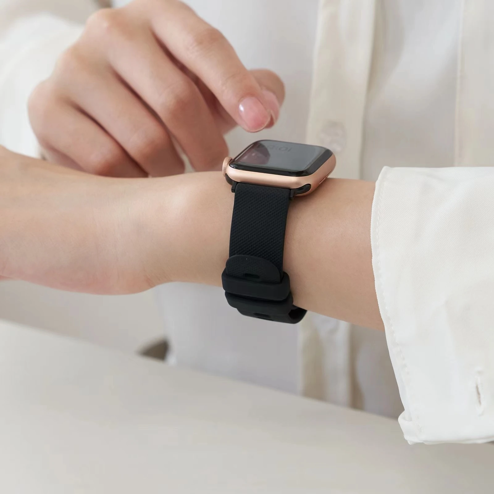 Fancy Stylish Elegant silicone loop for Apple Watch Band For Women Correa for iwatch strap