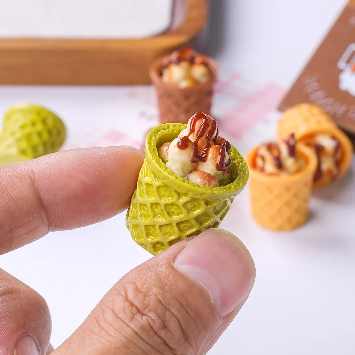10Pcs New Resin 3D Sweet Ice Cream Cone Pendant Simulation Miniature Dessert DIY Keychain Accessory Decoration DIY Accessory