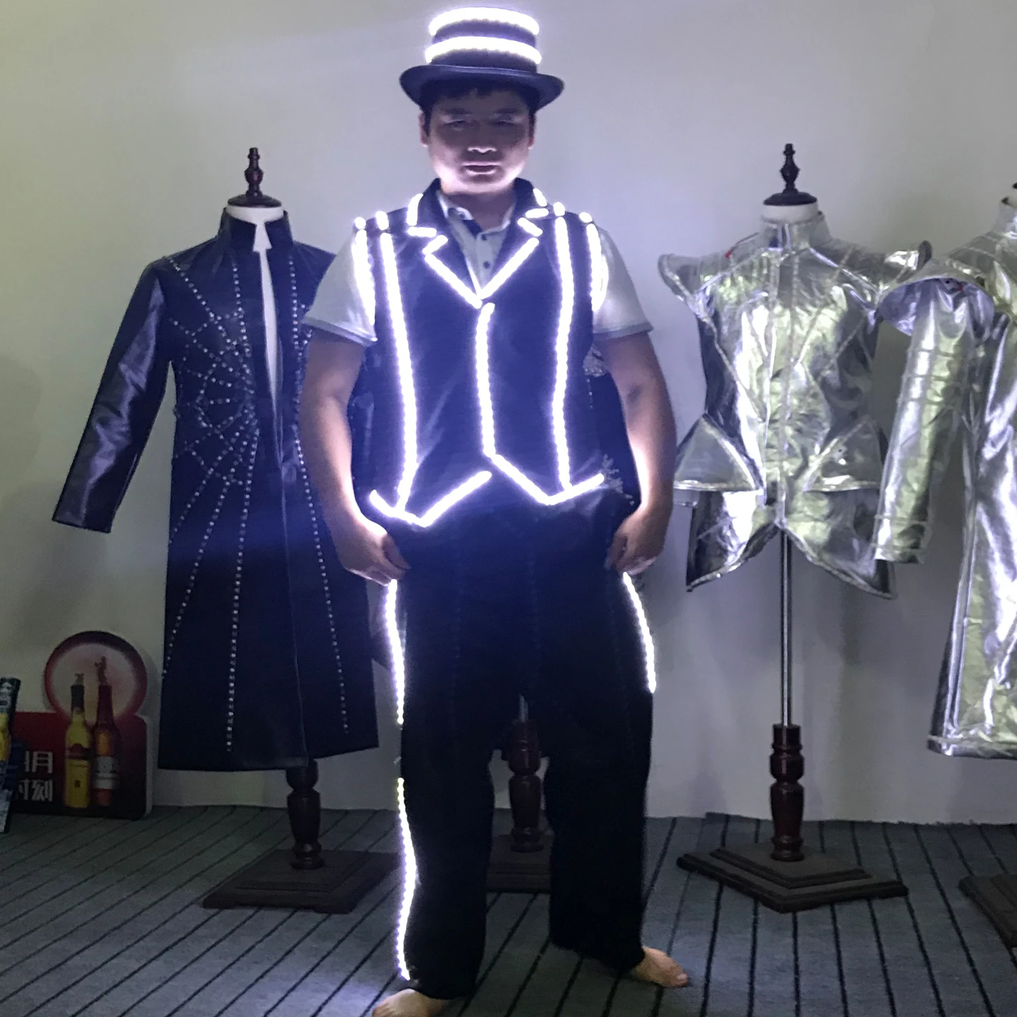 

Bar Waiter Uniform Set Glowing Vest Suit British Style Casual Retro Fashion for Youth Long Pants Sleeveless Four Seasons Univ...